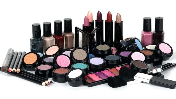 مستحضرات تجميل مغشوشة